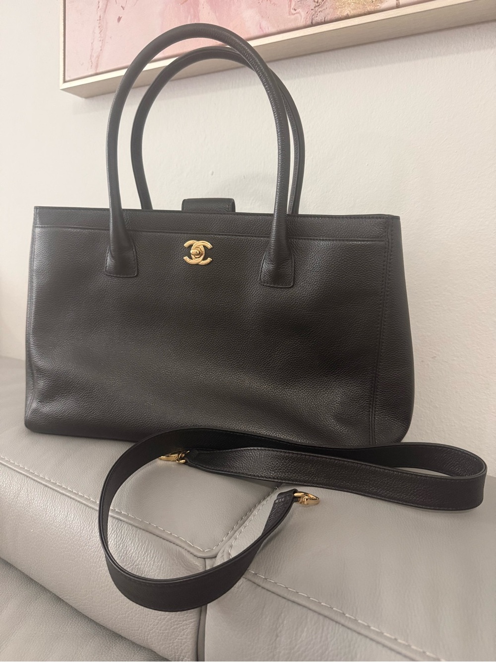 CHANEL Black Leather Tote with Gold CC Turnlock - Picture 3 of 10